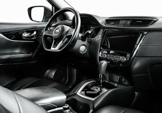 Подержанный автомобиль Nissan Qashqai 2022 года (8 фото)