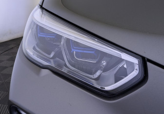 Подержанный автомобиль BMW X5 2021 года (11 фото)