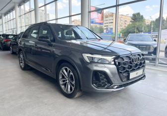 Новый Audi Q7 2025 (3 фото)