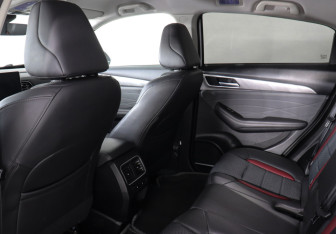 Подержанный автомобиль Haval F7x 2022 года (12 фото)