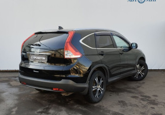 Подержанный автомобиль Honda CR-V 2013 года (8 фото)