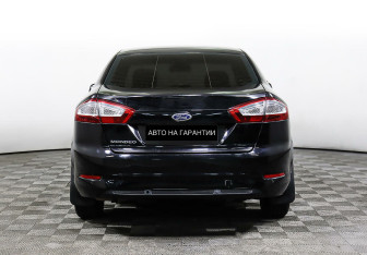 Подержанный автомобиль Ford Mondeo Sedan 2012 года (5 фото)