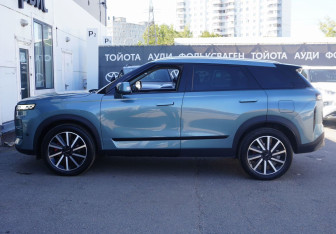Подержанный автомобиль Jaecoo J7 2023 года (8 фото)