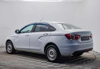 Подержанный автомобиль LADA (ВАЗ) Vesta Sedan 2016 года (3 фото)