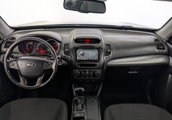 Подержанный автомобиль Kia Sorento 2014 года (14 фото)