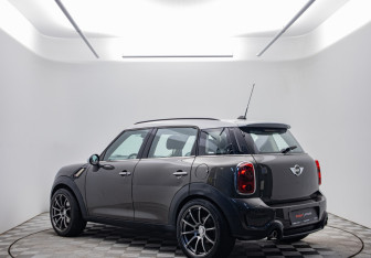 Подержанный автомобиль MINI Countryman 2011 года (7 фото)