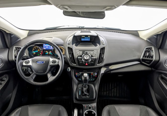 Подержанный автомобиль Ford Kuga 2013 года (14 фото)