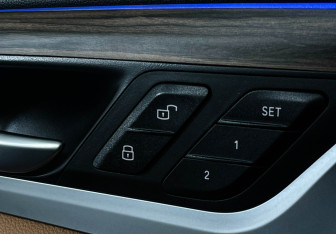 Подержанный автомобиль BMW X3 2021 года (18 фото)