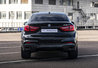 Подержанный автомобиль BMW X6 2018 года (6 фото)