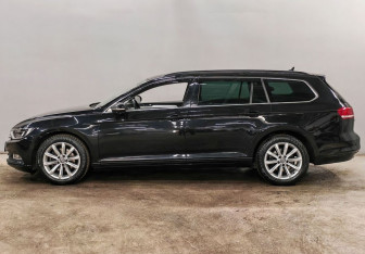 Подержанный автомобиль Volkswagen Passat Wagon 2019 года (8 фото)