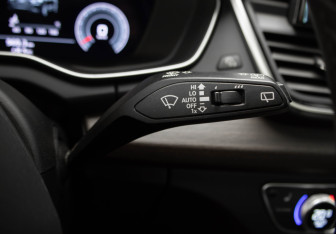 Подержанный автомобиль Audi Q5 2021 года (18 фото)