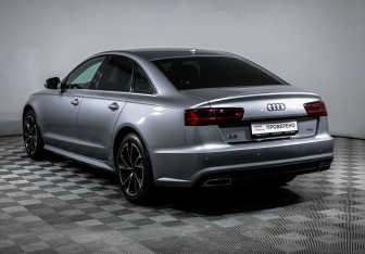 Подержанный автомобиль Audi A6 Sedan 2017 года (7 фото)