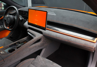 Подержанный автомобиль Zeekr 001 2023 года (10 фото)