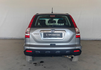 Подержанный автомобиль Honda CR-V 2008 года (5 фото)