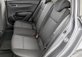 Подержанный автомобиль Kia Rio Hatchback 2021 года (12 фото)