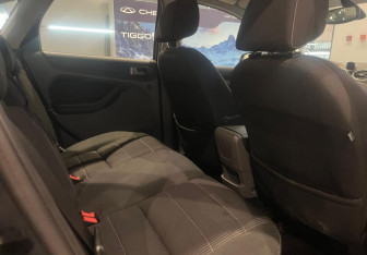 Подержанный автомобиль Ford Focus Hatchback 2008 года (9 фото)