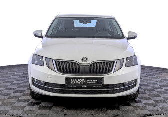 Подержанный автомобиль Skoda Octavia Liftback 2018 года (2 фото)