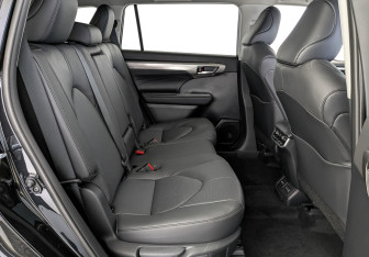 Новый Toyota Highlander 2025 (12 фото)