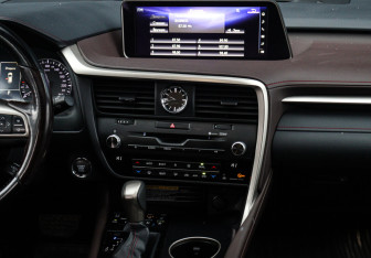 Подержанный автомобиль Lexus RX 2018 года (14 фото)