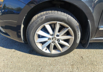Подержанный автомобиль Skoda Superb Liftback 2013 года (12 фото)