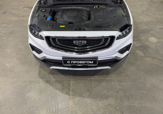 Подержанный автомобиль Geely Atlas Pro 2022 года (20 фото)