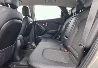 Подержанный автомобиль Hyundai ix35 2010 года (11 фото)
