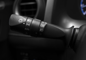 Подержанный автомобиль Toyota RAV4 2016 года (12 фото)