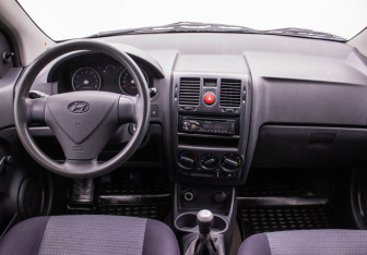 Подержанный автомобиль Hyundai Getz 2010 года (13 фото)