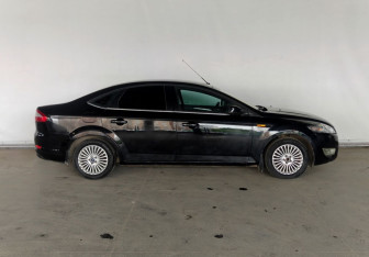 Подержанный автомобиль Ford Mondeo Sedan 2009 года (8 фото)