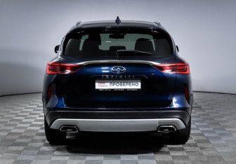 Подержанный автомобиль Infiniti QX50 2018 года (6 фото)