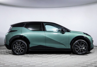 Подержанный автомобиль Zeekr X 2023 года (4 фото)