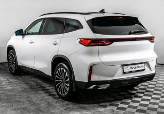 Подержанный автомобиль Exeed TXL 2023 года (7 фото)