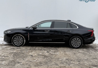 Подержанный автомобиль Hongqi H5 2022 года (8 фото)