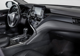 Подержанный автомобиль Toyota Camry Sedan 2021 года (9 фото)