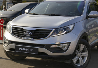 Подержанный автомобиль Kia Sportage 2012 года (17 фото)