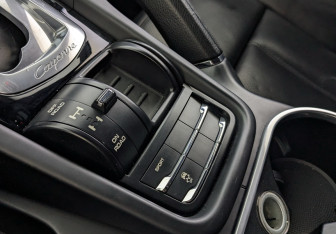 Подержанный автомобиль Porsche Cayenne 2017 года (15 фото)