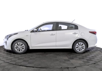 Подержанный автомобиль Kia Rio Sedan 2021 года (8 фото)
