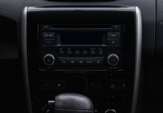 Подержанный автомобиль Nissan Terrano 2016 года (14 фото)