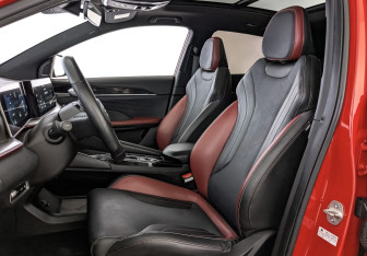 Подержанный автомобиль Geely Coolray 2024 года (20 фото)