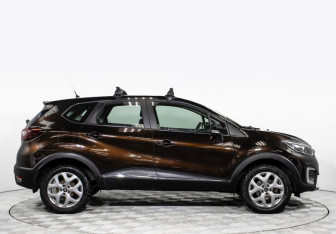 Подержанный автомобиль Renault Kaptur 2016 года (4 фото)