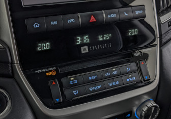 Подержанный автомобиль Toyota Land Cruiser Suv 2019 года (21 фото)