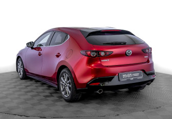 Подержанный автомобиль Mazda 3 Hatchback 2019 года (7 фото)