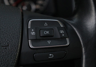 Подержанный автомобиль Volkswagen Golf Plus 2011 года (16 фото)