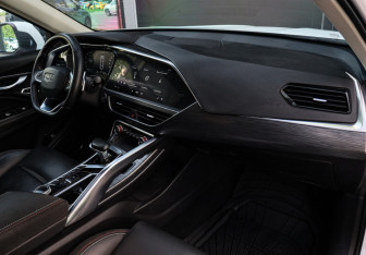 Подержанный автомобиль Geely Tugella 2020 года (7 фото)