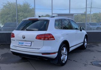Подержанный автомобиль Volkswagen Touareg 2017 года (8 фото)
