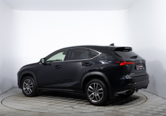 Подержанный автомобиль Lexus NX 2018 года (7 фото)