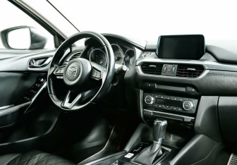 Подержанный автомобиль Mazda 6 Sedan 2017 года (8 фото)