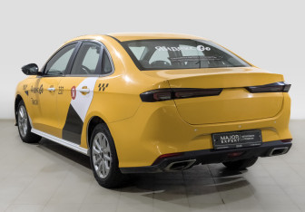 Подержанный автомобиль Kaiyi E5 2023 года (7 фото)