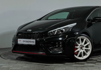 Подержанный автомобиль Kia Ceed GT 2017 года (21 фото)