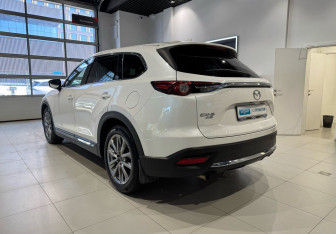 Подержанный автомобиль Mazda CX-9 2018 года (6 фото)